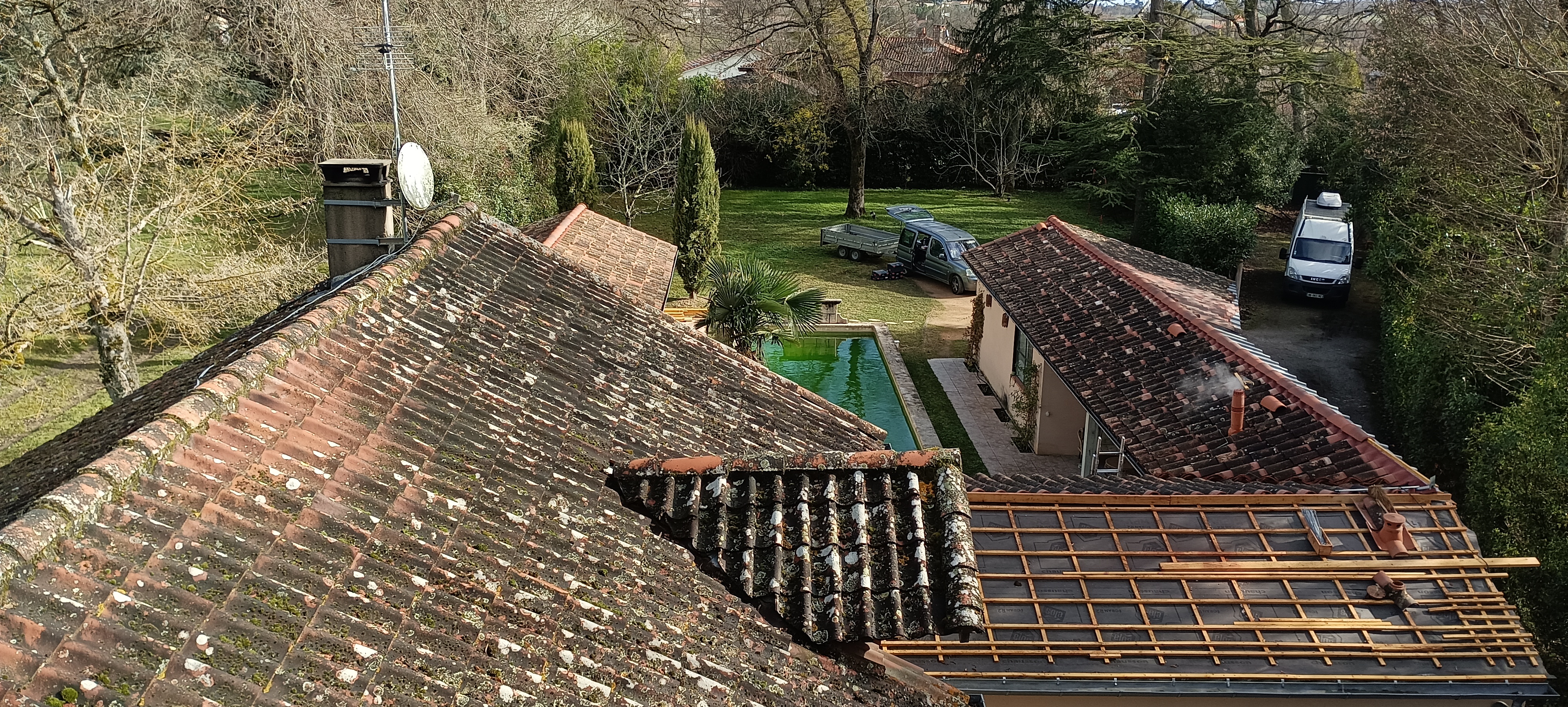 Travaux sur toit ancien